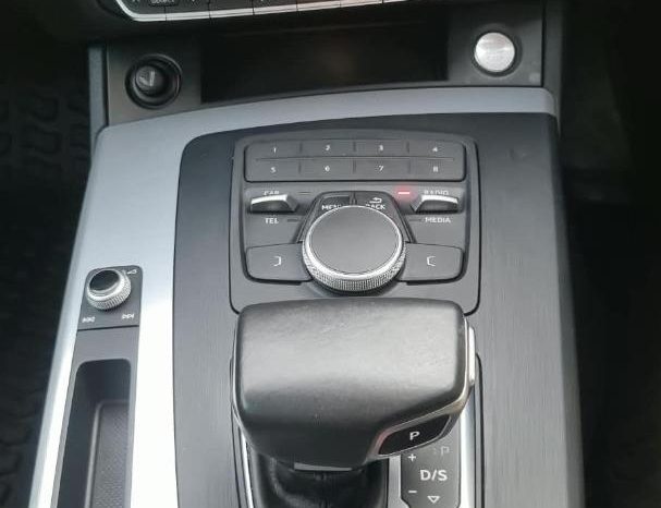 
								Audi Q5 2.0 Tdi Sport Quattro S-Tronic full									