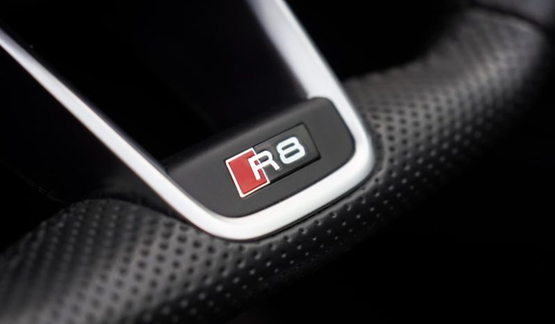 
								Audi R8 Spyder V10 Performance Quattro full									