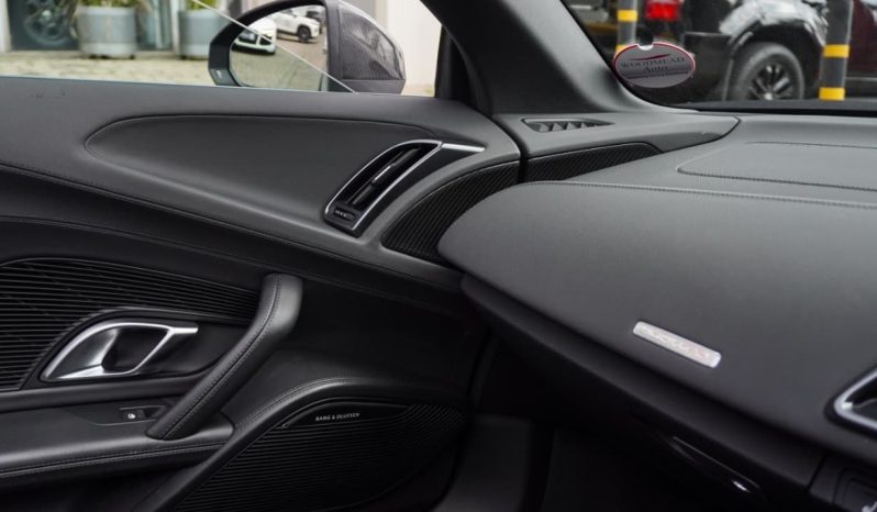 
								Audi R8 Spyder V10 Performance Quattro full									