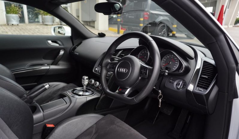 
								Audi R8 Spyder V10 Performance Quattro full									