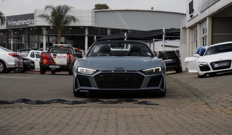 
								Audi R8 Spyder V10 Performance Quattro full									
