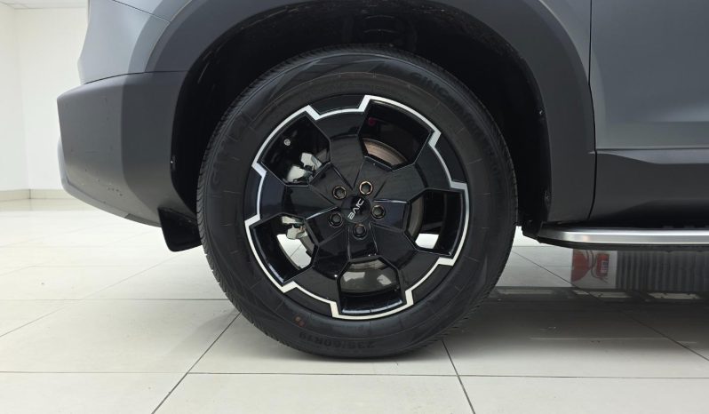 
								BAIC B30 1.5T Hev Premium Adventure Awd full									