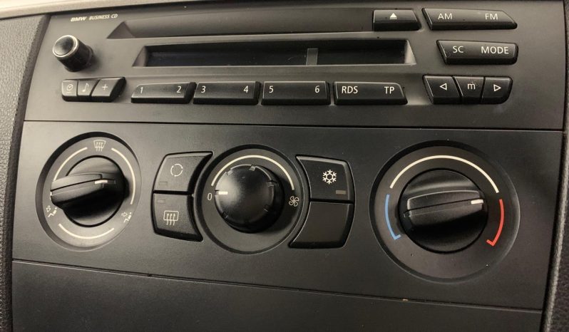 
								BMW 1 Series 5-Door 116i full									