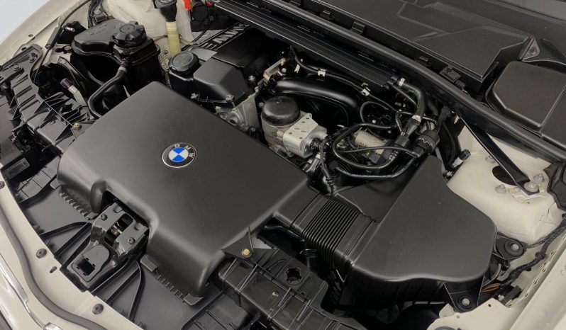 
								BMW 1 Series 5-Door 116i full									