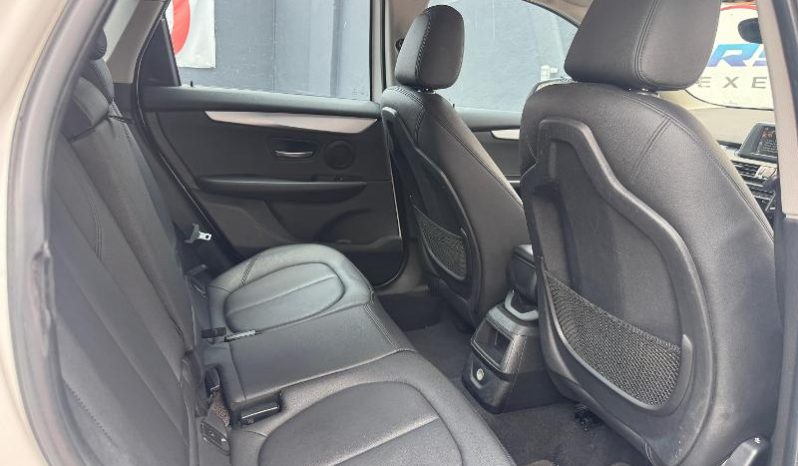 
								BMW 2 Series Active Tourer 220d Steptronic full									