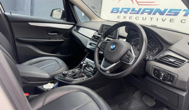 
								BMW 2 Series Active Tourer 220d Steptronic full									