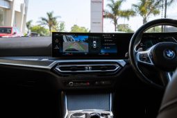 
										BMW 3 Series 320i M Sport full									