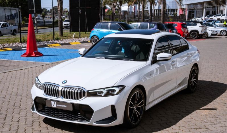 
								BMW 3 Series 320i M Sport full									
