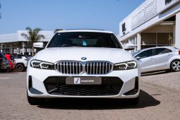 
										BMW 3 Series 320i M Sport full									
