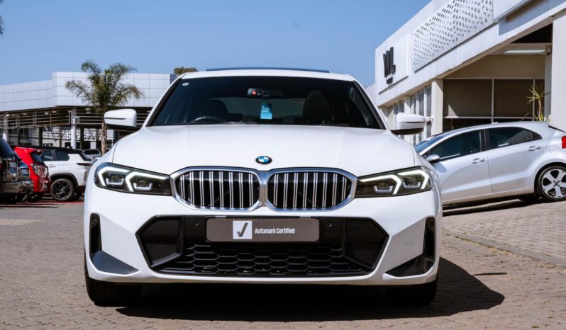 
								BMW 3 Series 320i M Sport full									