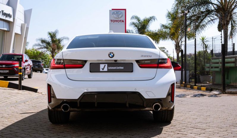 
								BMW 3 Series 320i M Sport full									