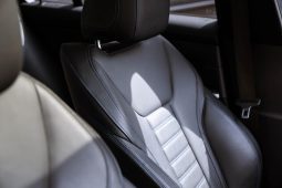 
										BMW 3 Series 330i M Sport full									