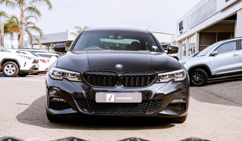 
								BMW 3 Series 330i M Sport full									
