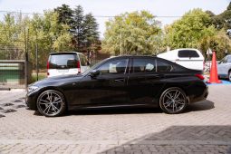 
										BMW 3 Series 330i M Sport full									