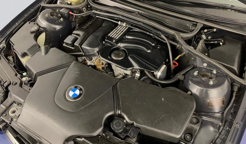 
								BMW 3 Series Sedan 318i Sport Steptronic full									