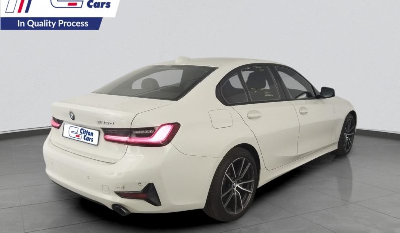 
								BMW 3 Series Sedan 320d Sport Line Launch Edt Steptron full									