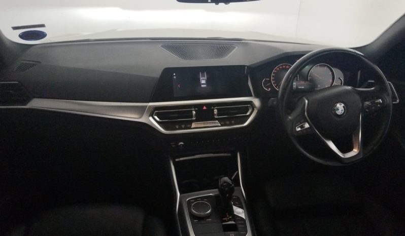 
								BMW 3 Series Sedan 320d Sport Line Launch Edt Steptron full									