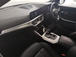 
										BMW 3 Series Sedan 320d Sport Line Launch Edt Steptron full									