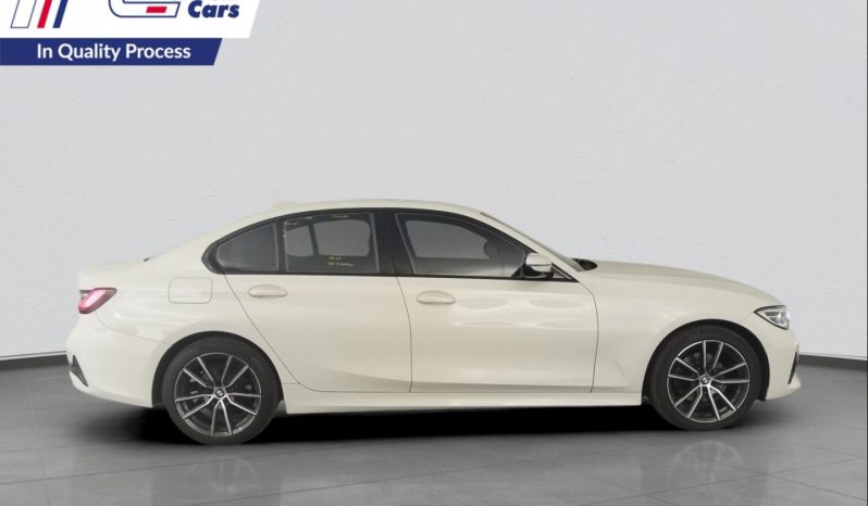 
								BMW 3 Series Sedan 320d Sport Line Launch Edt Steptron full									