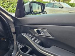 
										BMW 3 Series Sedan 320i M Sport At full									