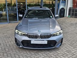 
										BMW 3 Series Sedan 320i M Sport At full									