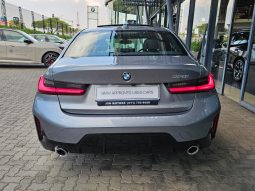 
										BMW 3 Series Sedan 320i M Sport At full									