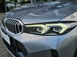 
										BMW 3 Series Sedan 320i M Sport At full									