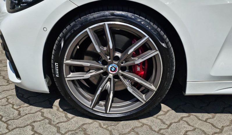 
								BMW 4 Series Convertible M440i Xdrive Steptronic full									