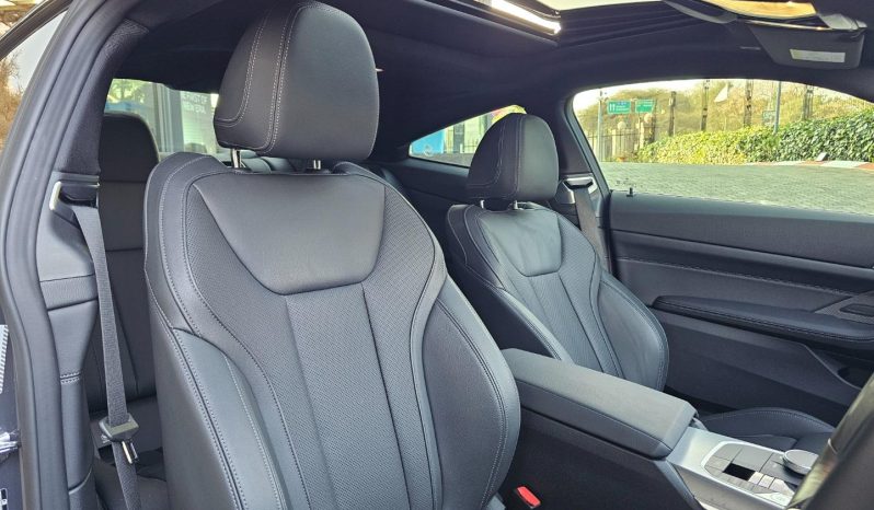 
								BMW 4 Series Coupe 420d M Sport full									