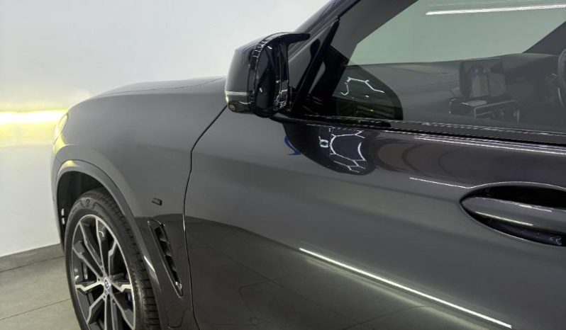 
								BMW X3 M40i full									