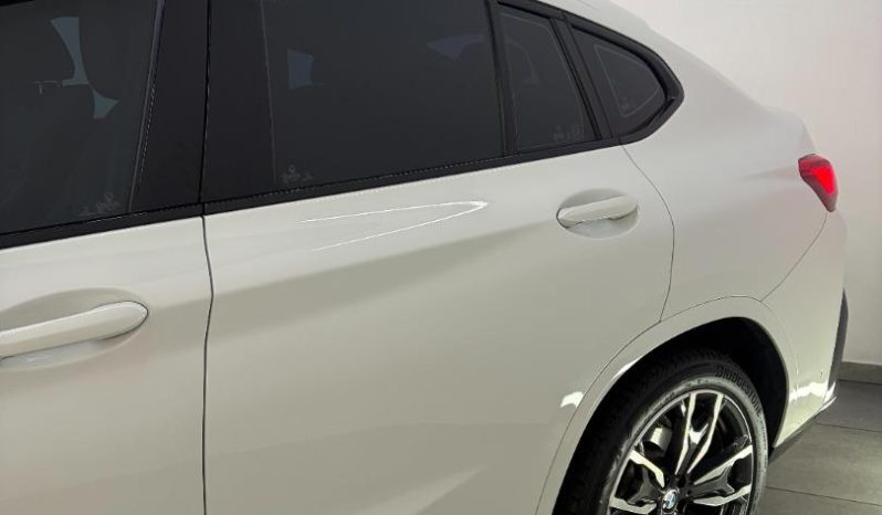 
								BMW X4 Xdrive20d M Sport X full									