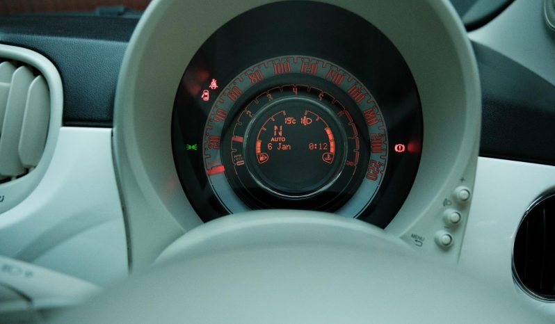 
								Fiat 500 0.9 Dolcevita At full									