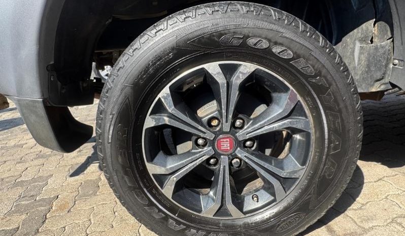 
								Fiat Fullback 2.5D Dcab 4X2 full									