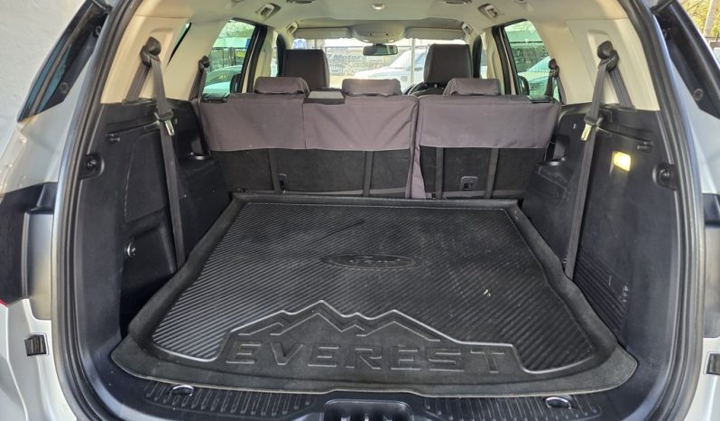 
								Ford Everest 2.0 Bi Turbo Xlt 4X2 At full									