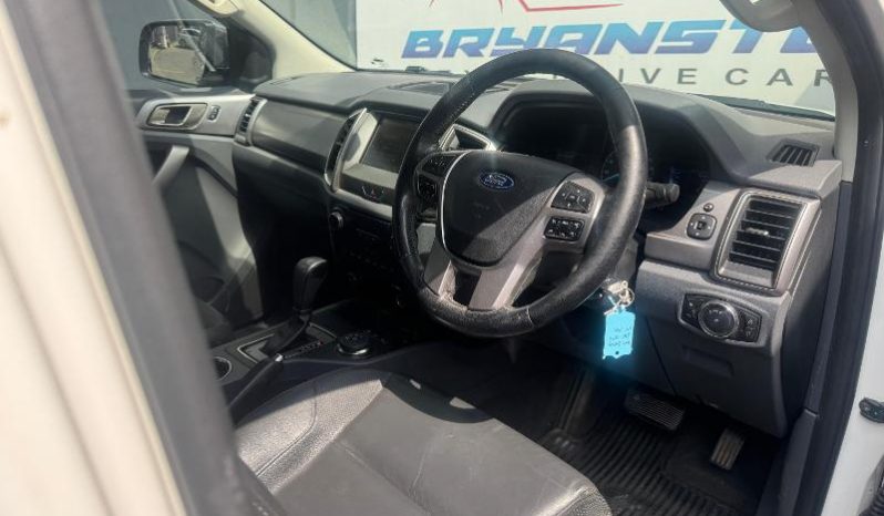 
								Ford Everest 3.2 Tdci Xlt 4X4 At full									