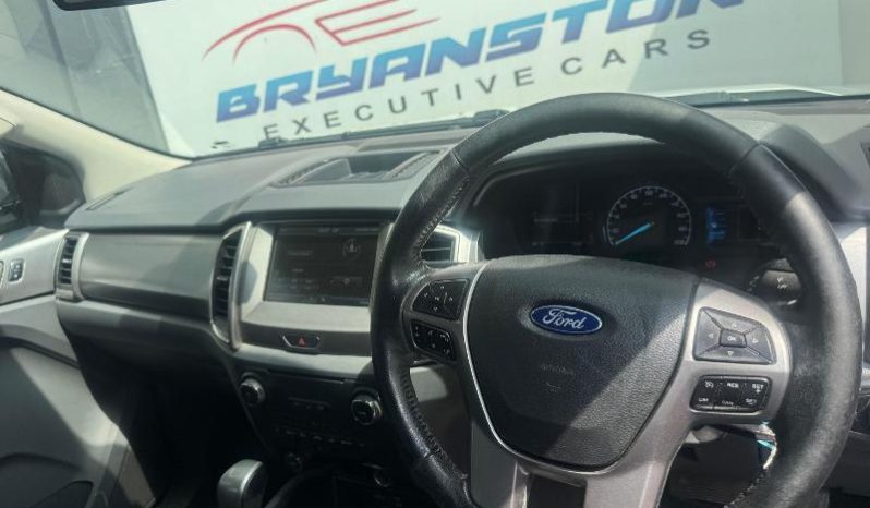 
								Ford Everest 3.2 Tdci Xlt 4X4 At full									