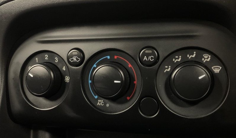 
								Ford Figo 1.5 Ambiente 5-Door full									