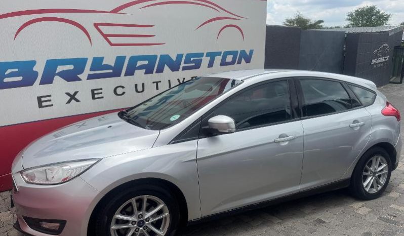 
								Ford Focus 1.0 Ecoboost Trend 5-Door full									