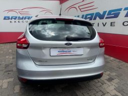 
										Ford Focus 1.0 Ecoboost Trend 5-Door full									