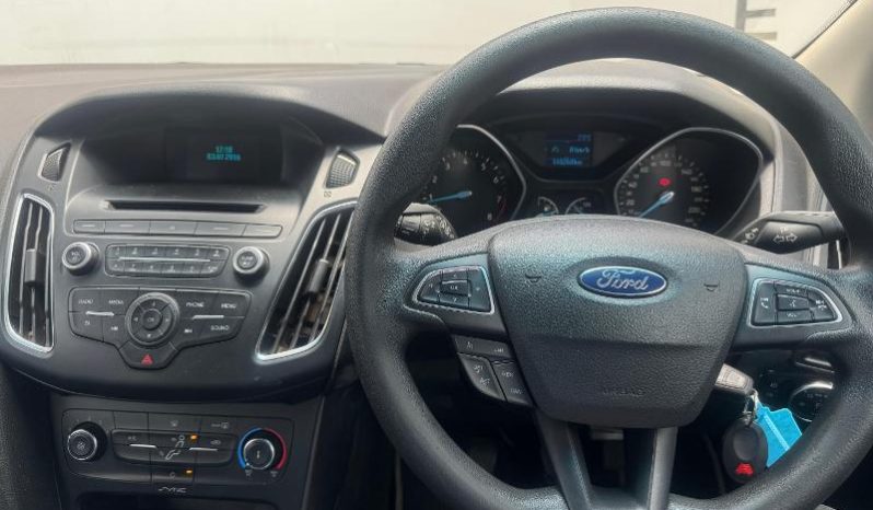 
								Ford Focus 1.0 Ecoboost Trend 5-Door full									