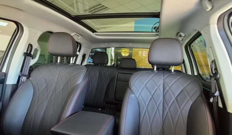 
								FOTON TUNLAND V9 DCAB 4X4 LTD full									