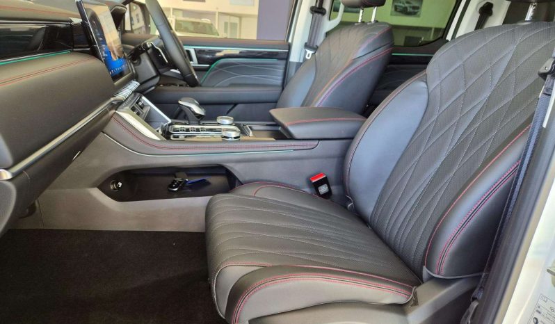 
								FOTON TUNLAND V9 DCAB 4X4 LTD full									