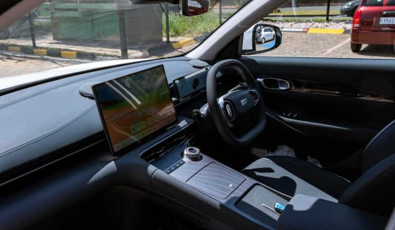 
								Geely E5 Aspire full									