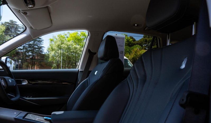 
								Geely E5 Aspire full									