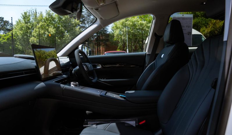 
								Geely E5 Aspire full									