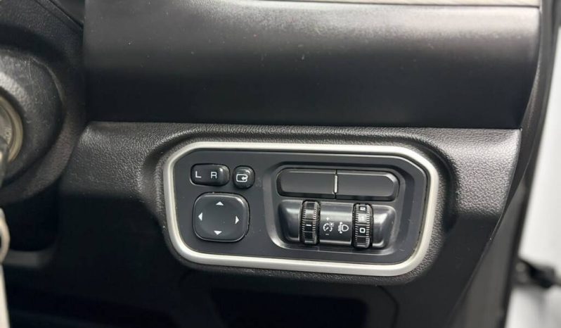 
								Gwm P Series 2.0 Td Dlx S Cab 4X2 full									