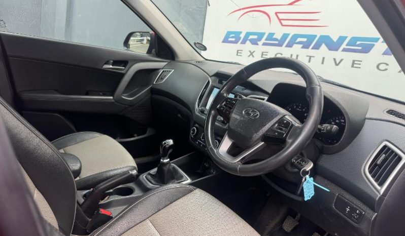 
								Hyundai Creta 1.6 Executive full									