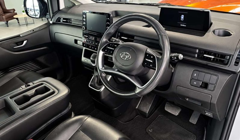 
								Hyundai H-1/STARIA STARIA 2.2D EXECUTIVE A/T full									