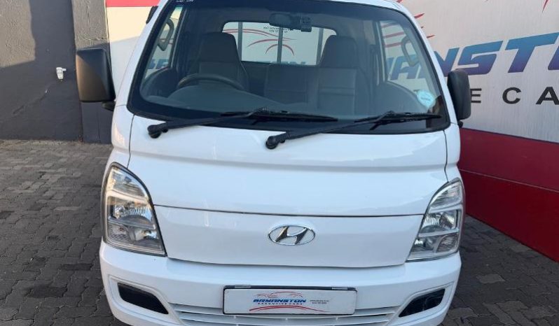
								Hyundai H100 Bakkie 2.6D Chassis Cab Ac full									