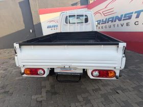 Hyundai H100 Bakkie 2.6D Chassis Cab Ac